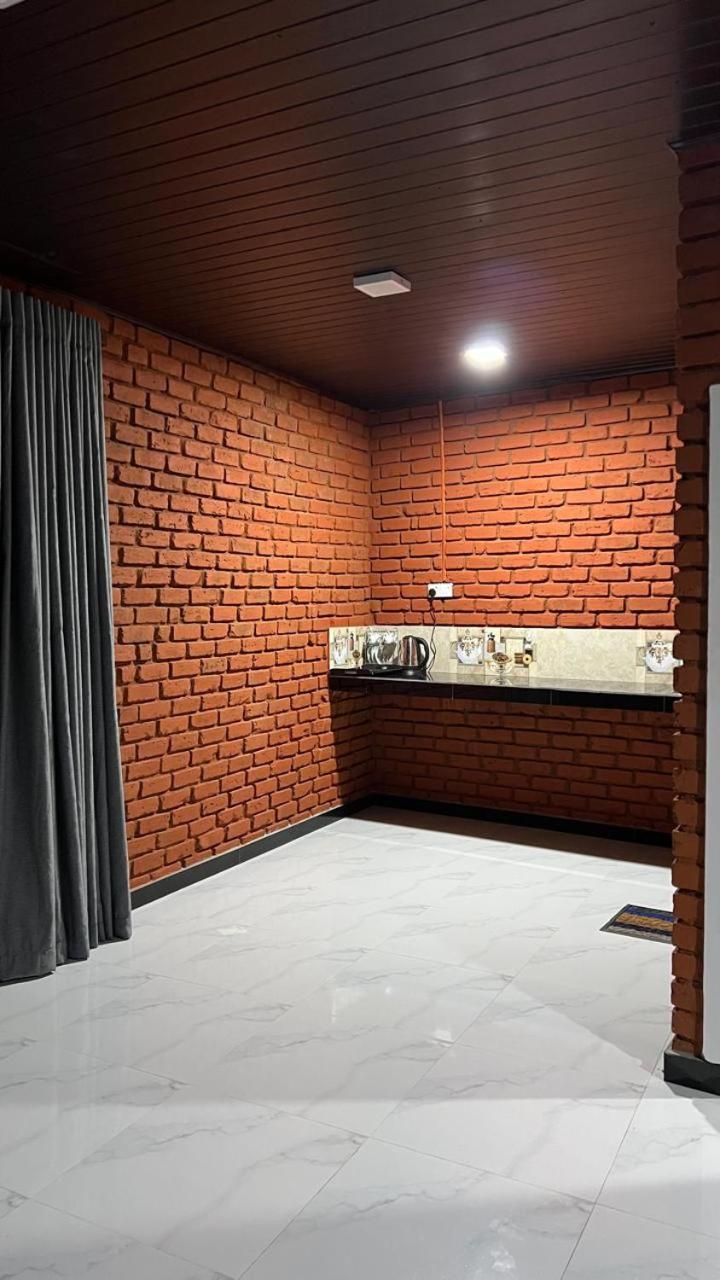 Adam'S Apple Homestay Элла Экстерьер фото
